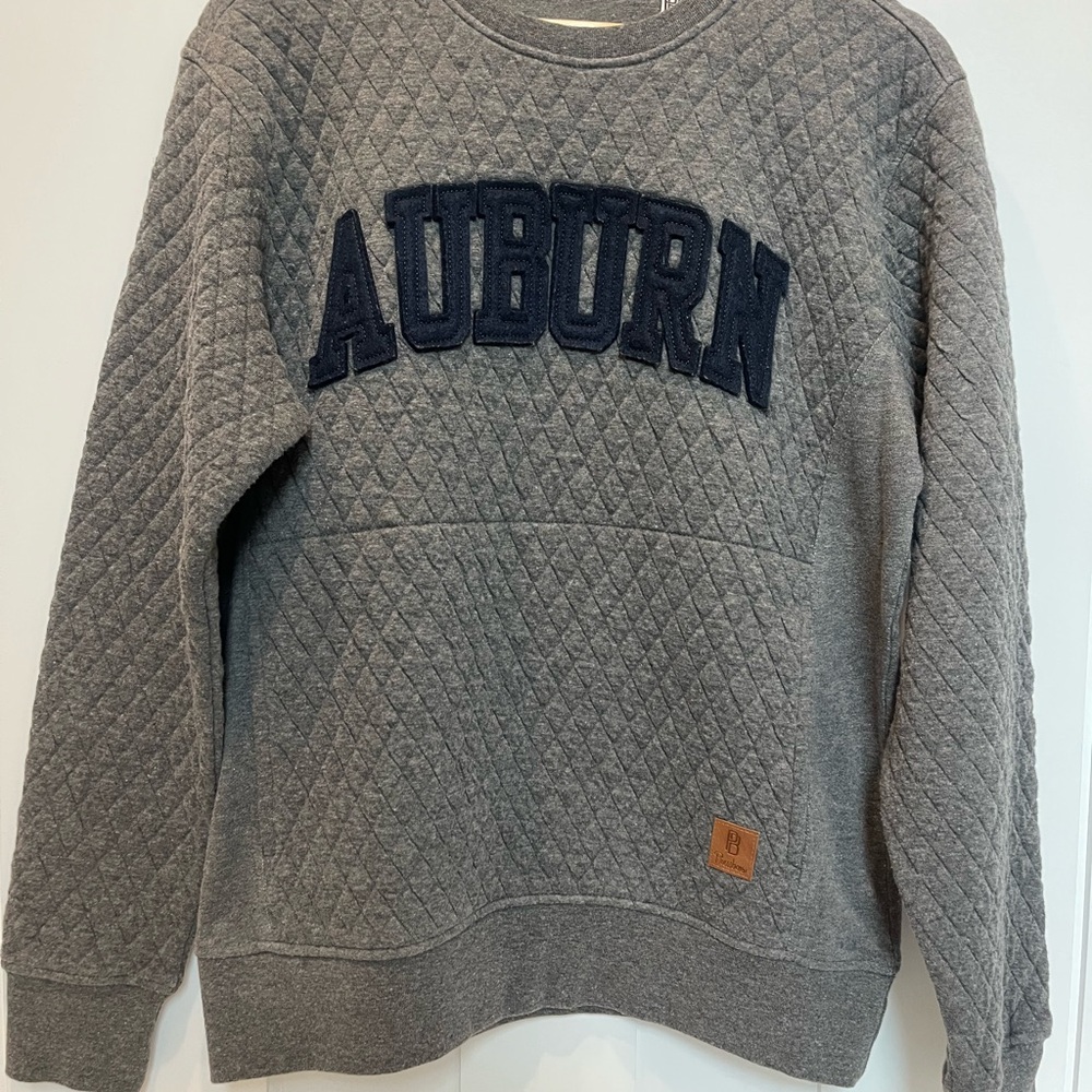 Auburn Pressbox Gray Quilted Sweatshirt with Navy Lettering size medium